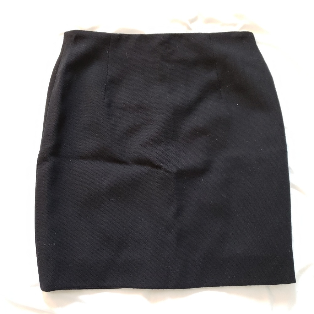 Badgley Mischka
Skirt